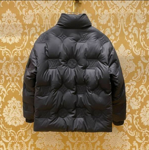 MATTE QUILTED DOWN JACKET