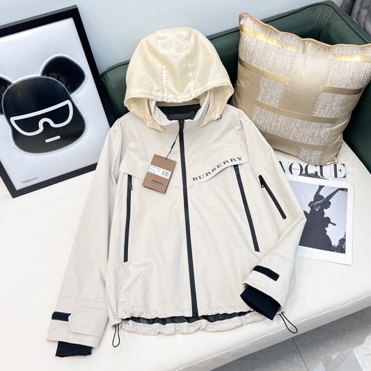 PREMIUM WHITE HOODIE