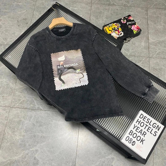 CLASSIC EMBROIDERED SWEATSHIRT